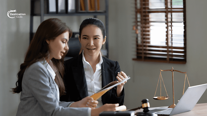 Featured image for “Must-Have Travel Apps for Lawyers on the Go”